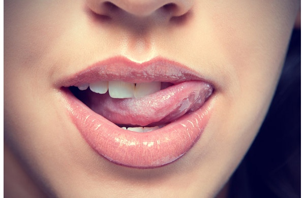 lips licking