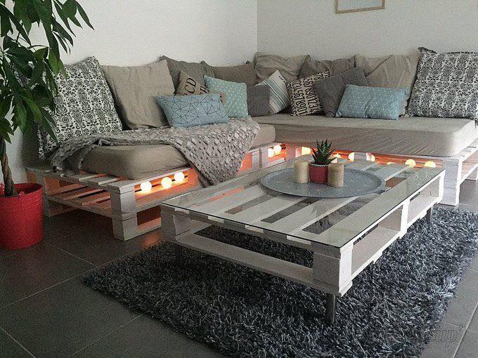 sofa and coffee table done from pallets